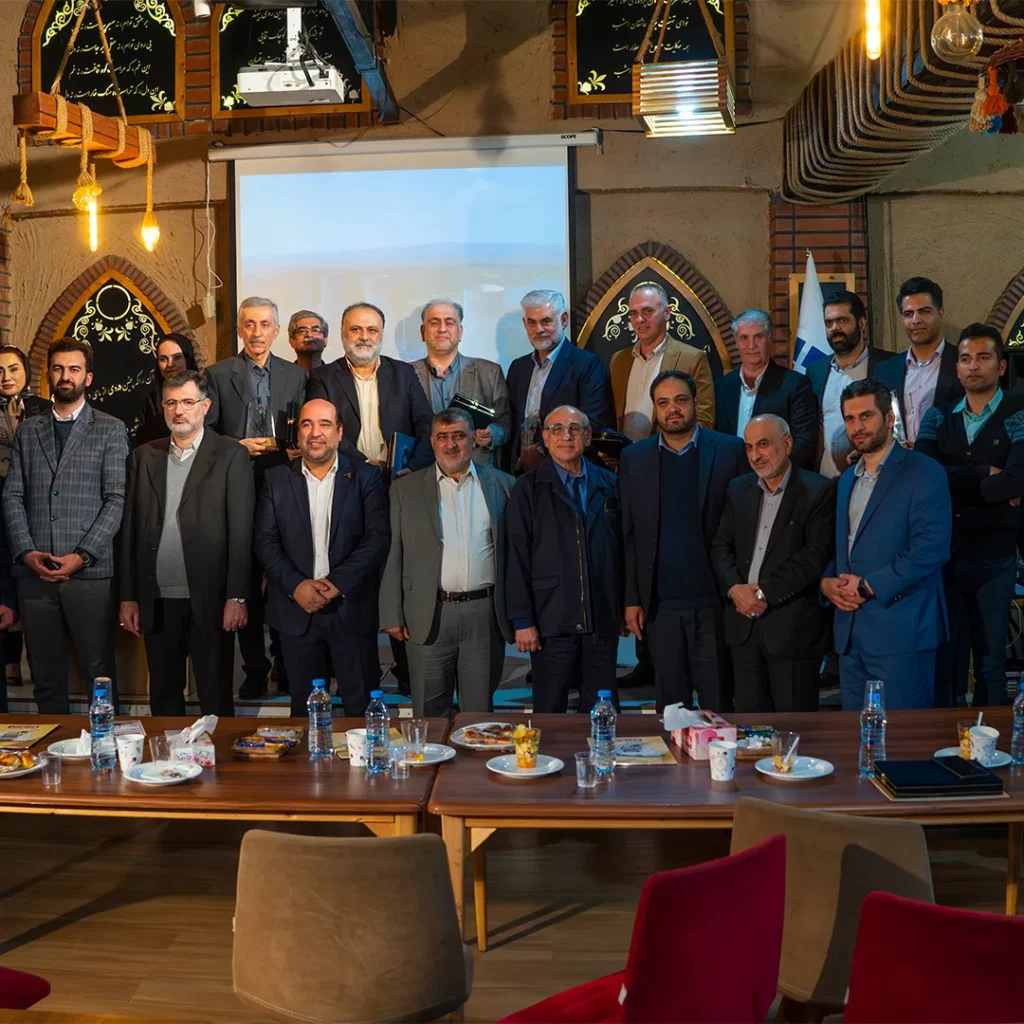 اولین همایش تجلیل از فعالان برگزیده کارآفرینی استان گیلان